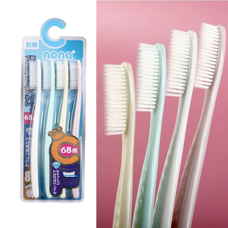 Lot de 4 brosses à dents souples pour adultes